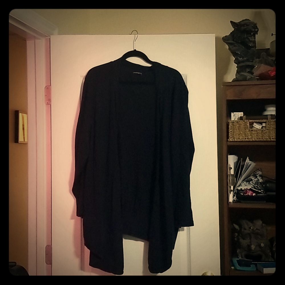 Navy blue long sleeved cardigan